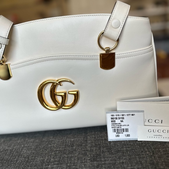 ***SOLD*** Gucci - Picture 2 of 10